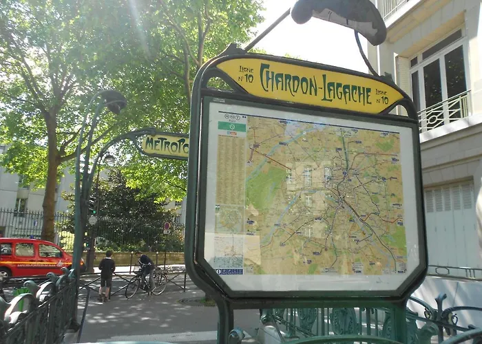 Maison Anne Musset Paryż